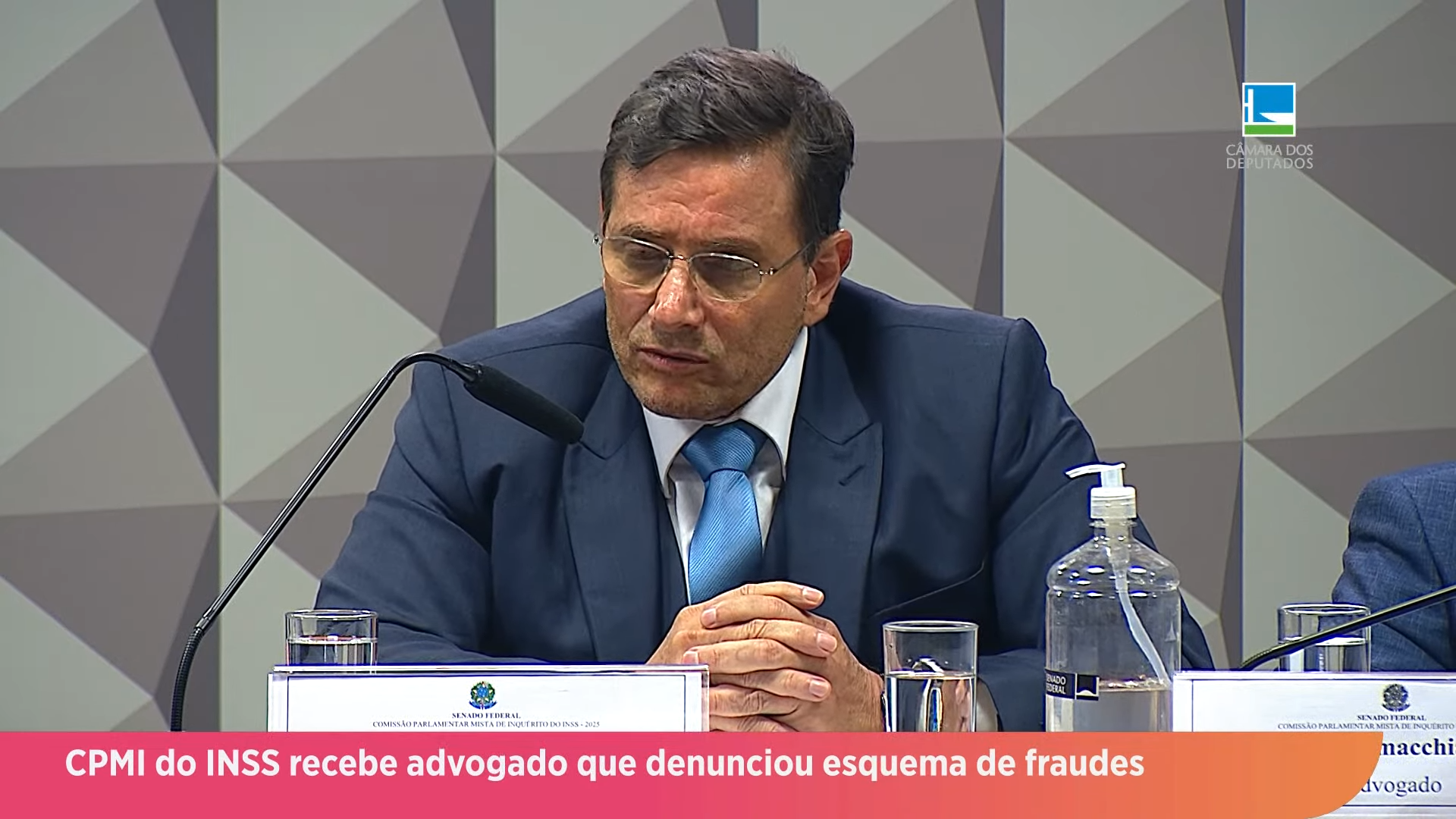 CPMI do INSS recebe advogado que denunciou esquema de fraudes