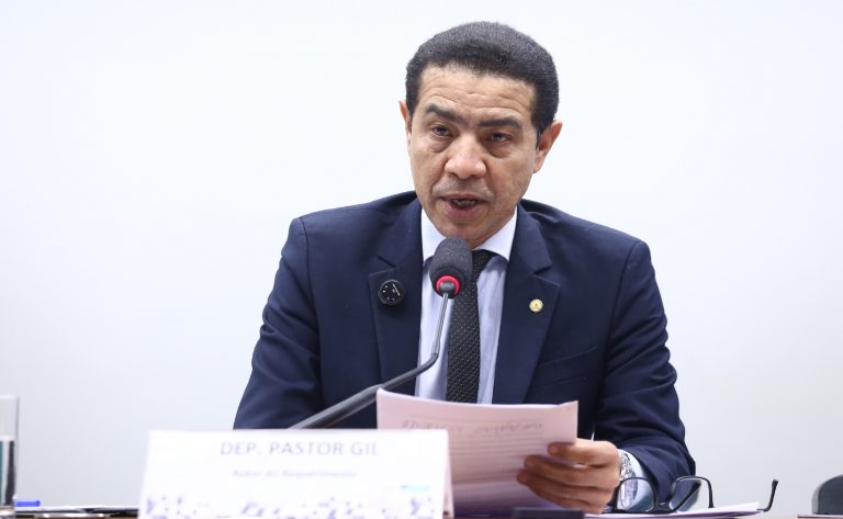 Audiência Pública - Quitação de parcelas futuras do FIES para estudantes adimplentes. Dep. Pastor Gil (PL-MA)