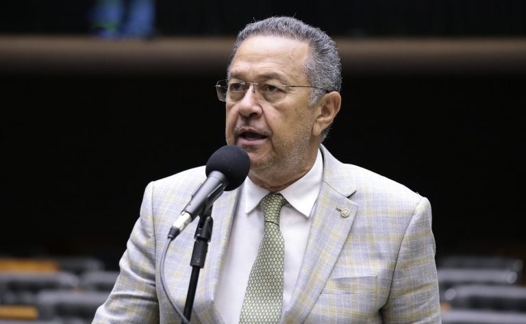 Discussão e votação de propostas legislativas. Dep. Silas Câmara (REPUBLICANOS-AM)