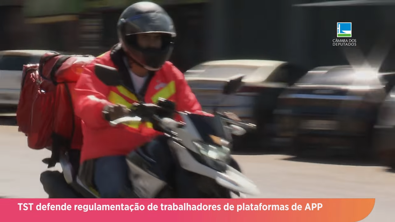 TST defende regulamentação para trabalhadores de plataformas de app