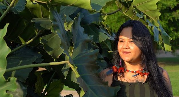 Yacunã Tuxá transforma a arte em ato político e espiritual (reprise)