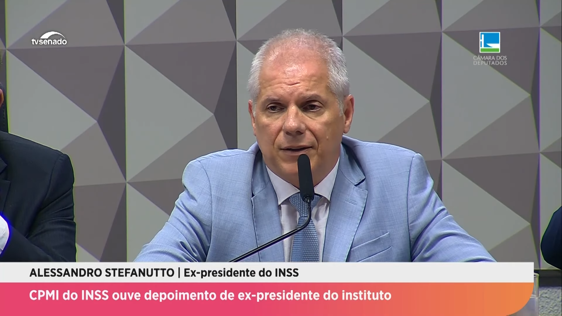 CPMI do INSS ouve depoimento de ex-presidente do instituto