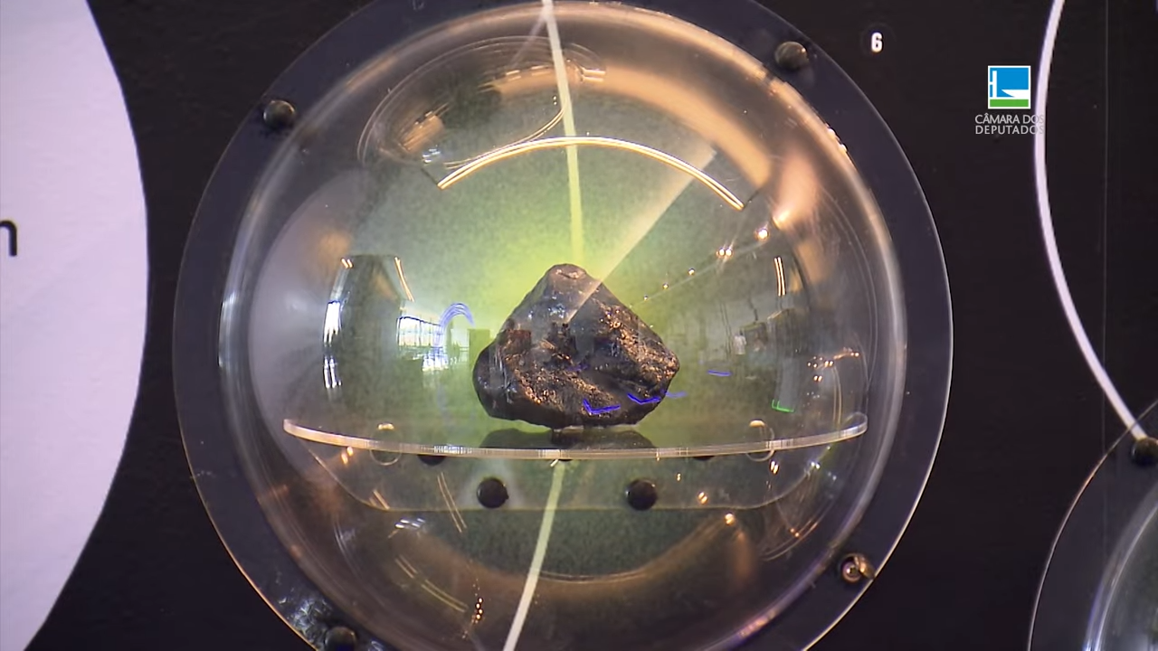 Cultura na Câmara | No meio do caminho tinha um meteorito