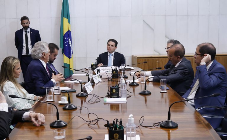 Reunião com governadores sobre o Marco Legal do Combate ao Crime Organizado.