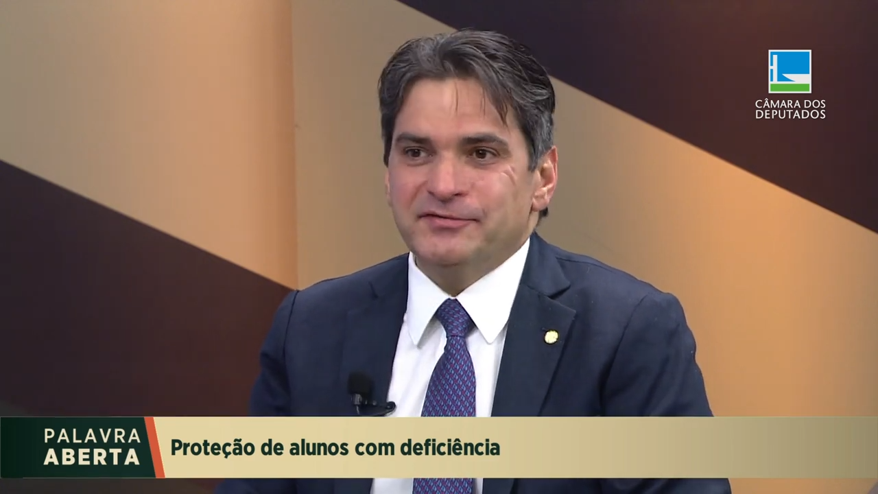 Murilo Galdino quer medidas de combate à violência contra jovens com deficiência nas escolas