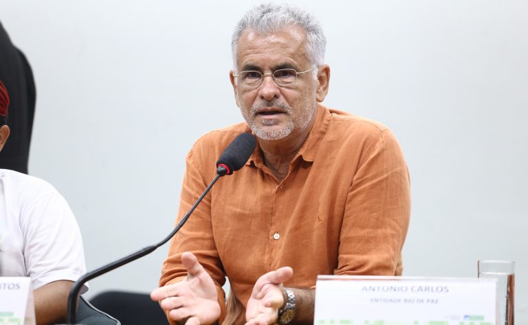 Audiência Pública - Violência letal contra crianças e adolescentes no Brasil. Representante da Entidade Rio de Paz, Antonio Carlos.