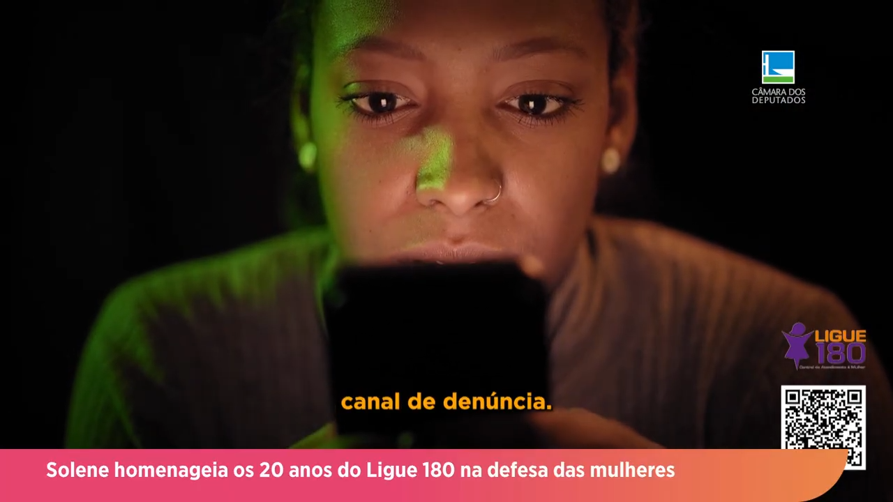 Solene homenageia 20 anos do Ligue 180 na defesa das mulheres