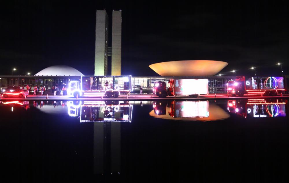 Cantata e visitas às cúpulas marcam o clima de Natal no Congresso Nacional