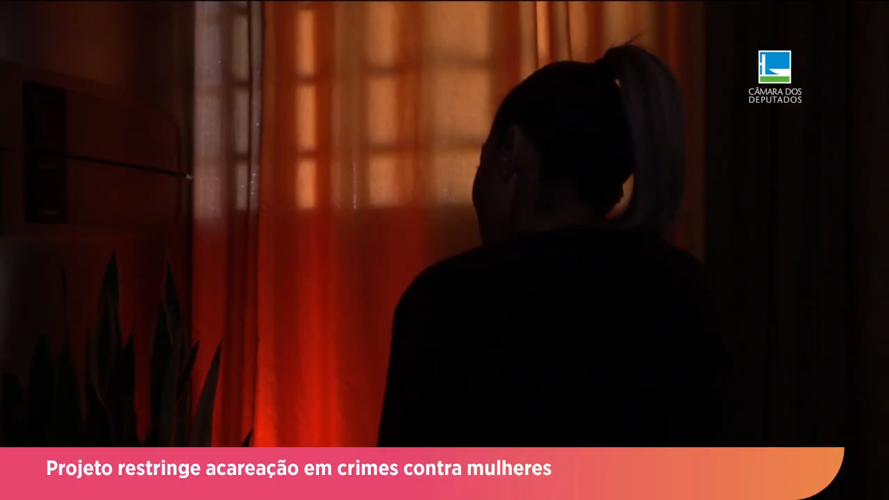 Projeto restringe acareação em crimes contra mulheres