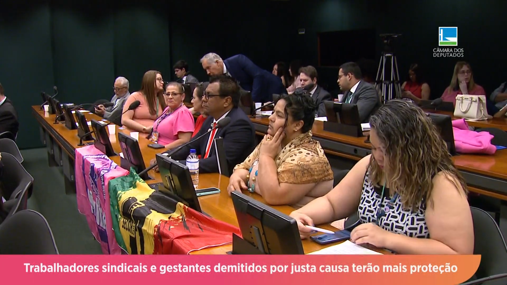 Trabalhadores sindicais e gestantes demitidos por justa causa devem ter mais proteção