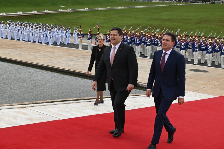 Congresso inicia sessão de inauguração do ano leglsiativo Congresso inicia sessão de inauguração do ano leglsiativo