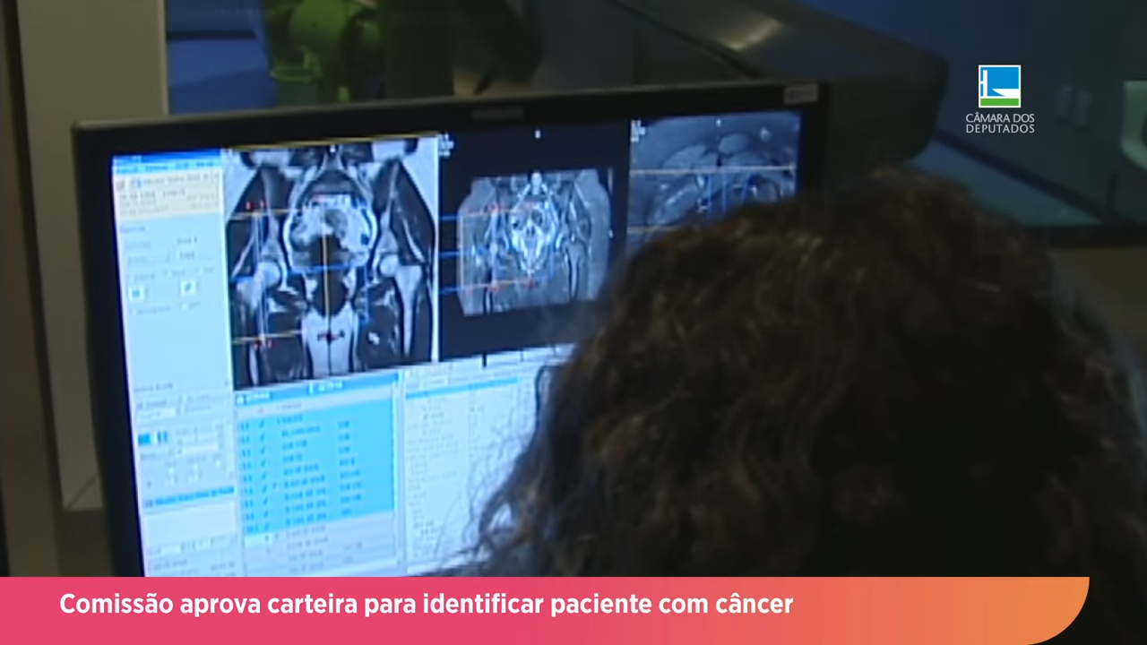 Comissão aprova carteira para identificar paciente com câncer