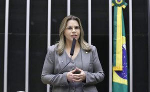 Clarissa Tércio