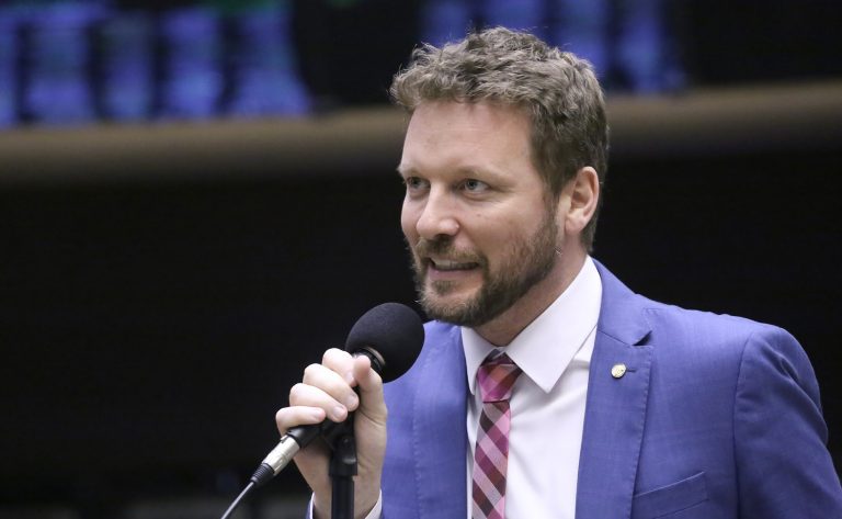Deputado Maurício Marcon (Podemos-RS) fala no Plenário da Câmara dos Deputados