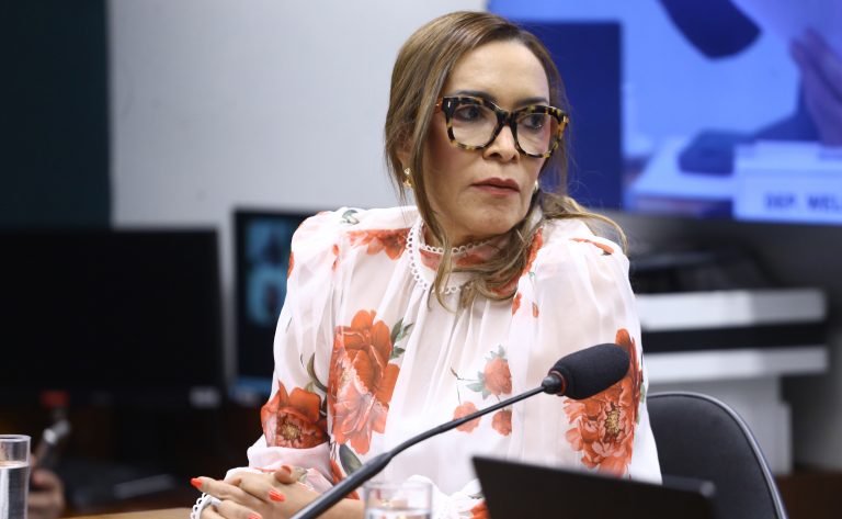 Audiência Pública - Implementação da Política Nacional de Prevenção e Controle do Câncer após a regulamentação do Ministério da Saúde. Presidente do Instituto Lado a Lado - Instituto Lado a Lado, Marlene Oliveira