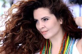 Batuques pernambucanos de Karynna Spinelli