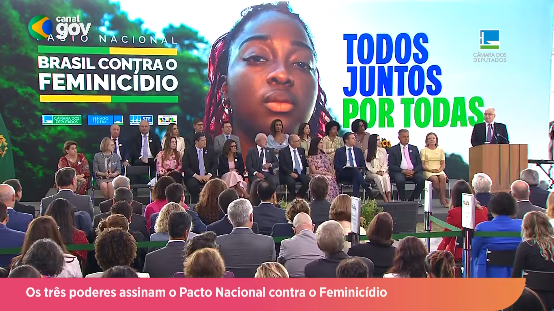Os três poderes assinam o Pacto Nacional contra o Feminicídio