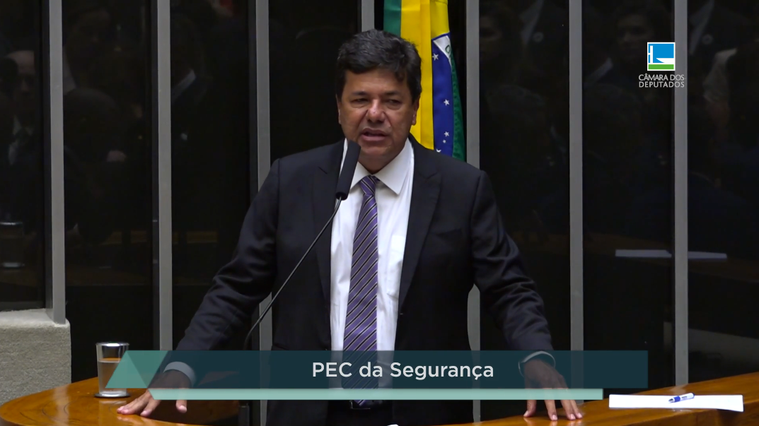 Fatos & Opiniões | Plenário aprova PEC da Segurança Pública: veja os debates deste e de outros projetos