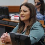 Projeto obriga aplicativos de transporte a oferecer opção de motorista mulher para passageiras