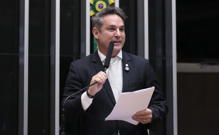 Comissão aprova proposta com regra para indenizar arma devolvida – Notícias Comissão aprova proposta com regra para indenizar arma devolvida – Notícias