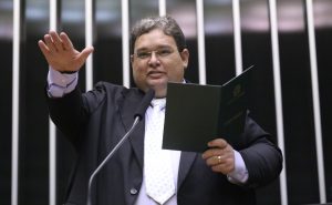Vanderlan Alves