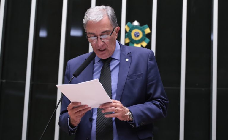 Câmara aprova regras para denominação de produtos lácteos e carnes Câmara aprova regras para denominação de produtos lácteos e carnes