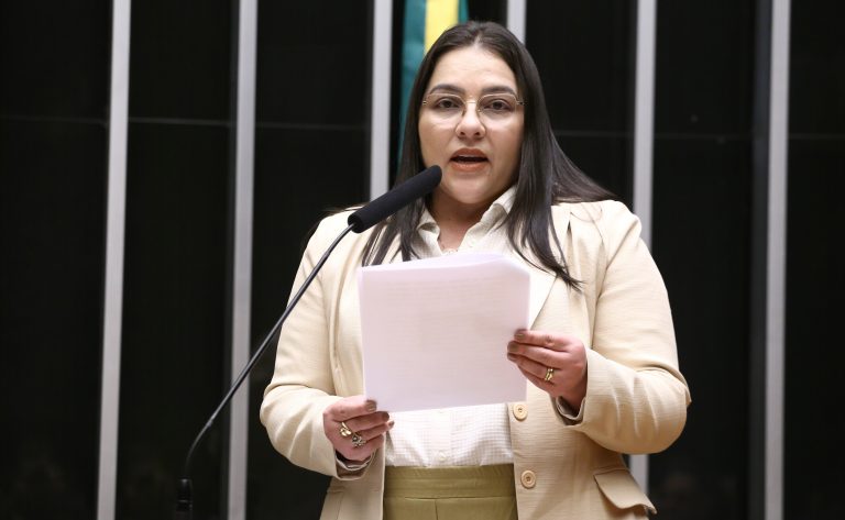 Discussão e votação de propostas legislativas. Dep. Meire Serafim (UNIÃO - AC)