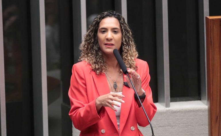 Homenagem à vereadora Marielle Franco e Anderson Gomes. Ministra de Estado da Igualdade Racial, Anielle Franco.
