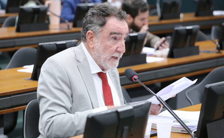 Discussão e votação de propostas legislativas. Dep. Patrus Ananias (PT-MG)