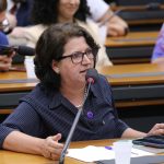 Projeto permite faltar ao trabalho para acompanhar pessoa idosa ou com deficiência em consultas