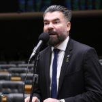 Projeto autoriza porte de arma para fiscais do Procon em todo o país
