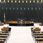 Deputados analisam pedidos de urgência para projetos de lei; acompanhe
