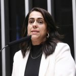 Sessão solene na Câmara destaca desafios de mães de pessoas com autismo