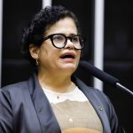 Projeto vincula cota mínima de candidatas à proporção de mulheres na população