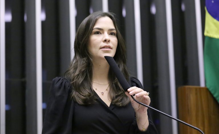 Comissão aprova projeto que classifica honorários de advogados como verba alimentar Comissão aprova projeto que classifica honorários de advogados como verba alimentar