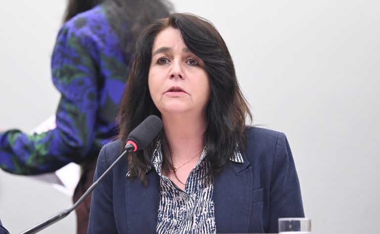 Audiência Pública - Debate sobre o fim da escala 6x1 ( <a target=