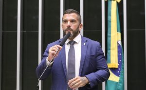 Carlos Jordy
