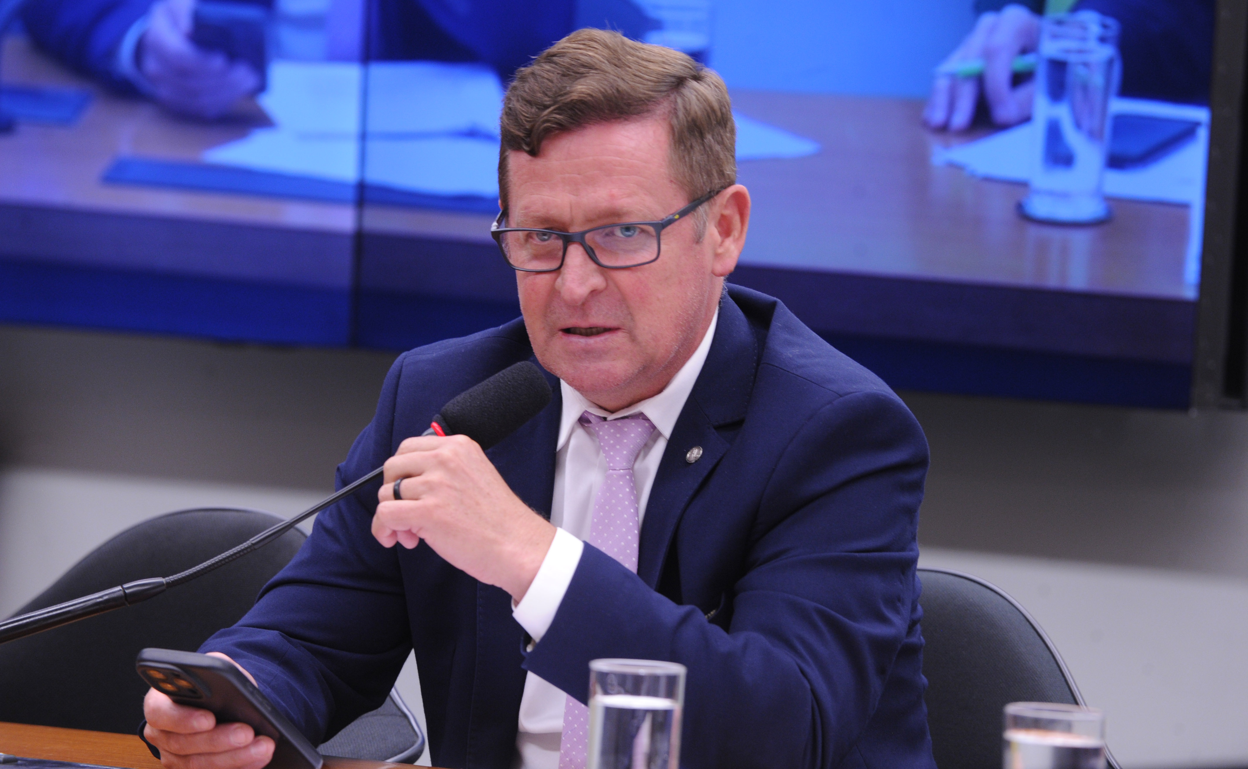 Comissão de Agricultura aprova proibição de reconstituição de leite em pó importado no País Comissão de Agricultura aprova proibição de reconstituição de leite em pó importado no País