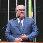 Cancelada reunião para votar regulamentação do trabalho por aplicativo; conheça a proposta