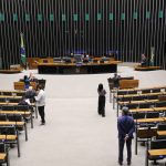 Deputados analisam pedidos de urgência para projetos de lei; acompanhe