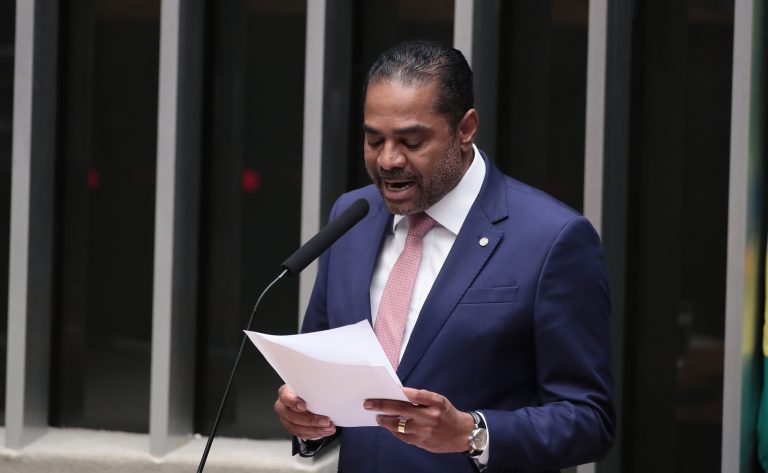 Câmara aprova projeto que suspende regras sobre importação de cacau da Costa do Marfim