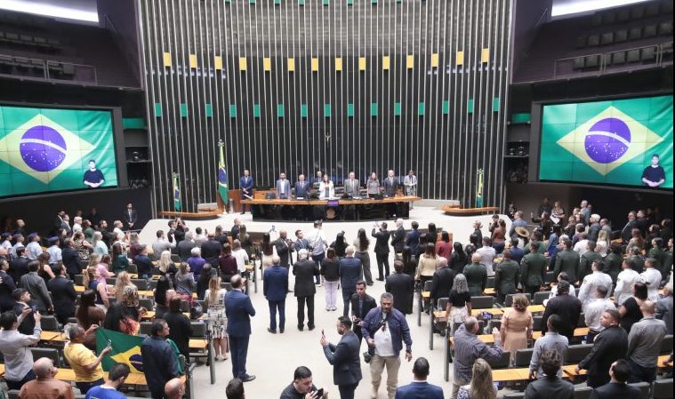 Sessão Solene em Homenagem ao Aniversário de Brasília