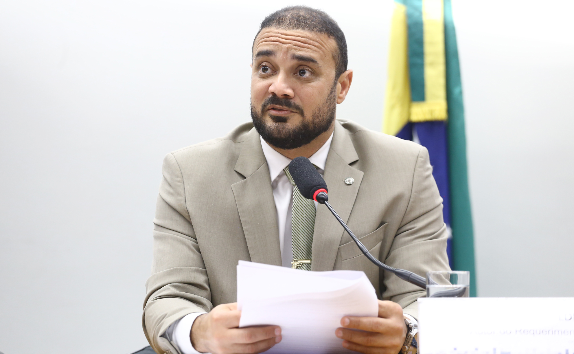 Comissão de Segurança Pública aprova auxílio para familiares de policial morto em serviço Comissão de Segurança Pública aprova auxílio para familiares de policial morto em serviço