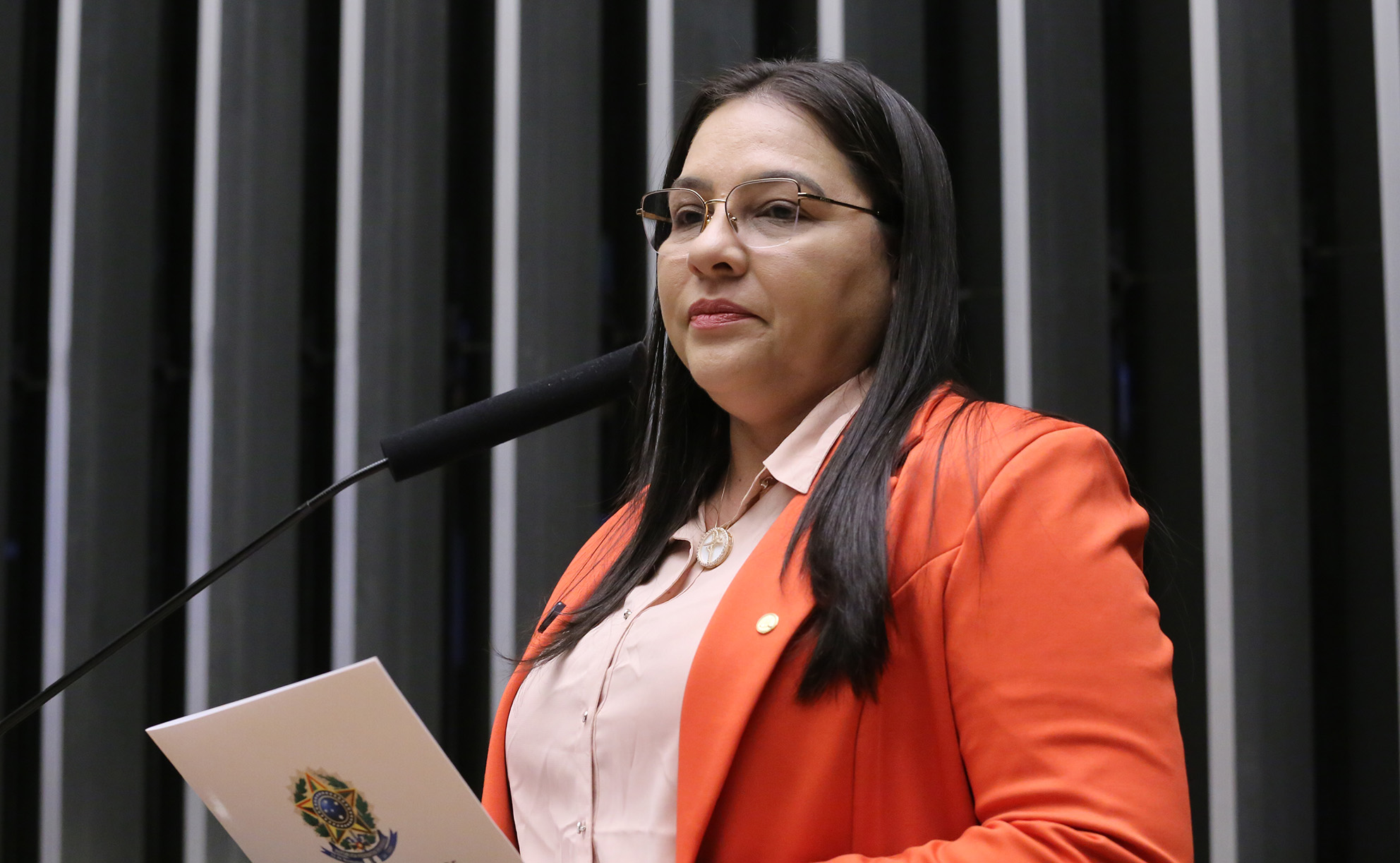 Comissão aprova projeto que proíbe crianças e adolescentes de divulgarem jogos de azar Comissão aprova projeto que proíbe crianças e adolescentes de divulgarem jogos de azar