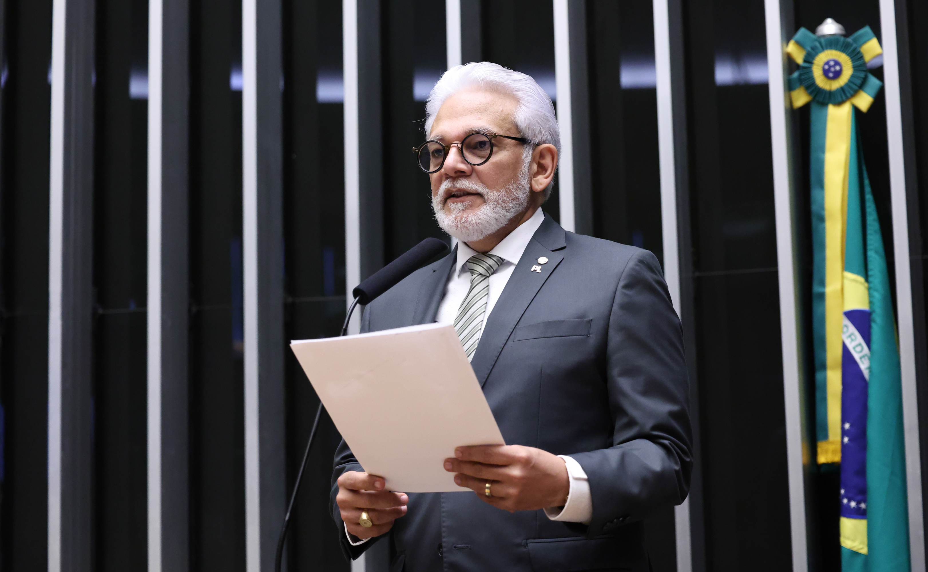 Comissão aprova proteção para quem alertar sobre suspeita de abusos contra crianças Comissão aprova proteção para quem alertar sobre suspeita de abusos contra crianças