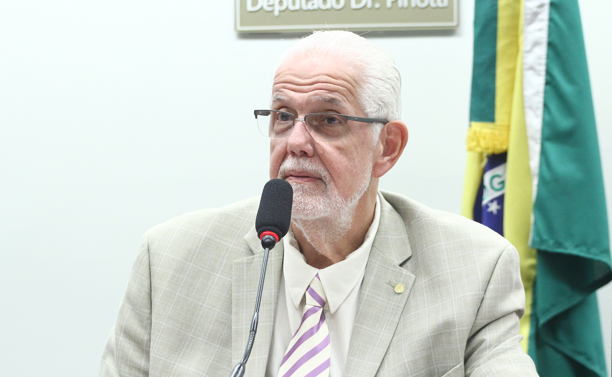 Comissão aprova inclusão da espiritualidade como fator de saúde na legislação Comissão aprova inclusão da espiritualidade como fator de saúde na legislação