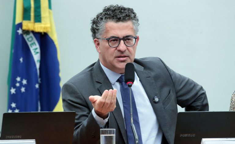 Comissão aprova prioridade em recursos do Fust para cidades que facilitarem 5G – Notícias