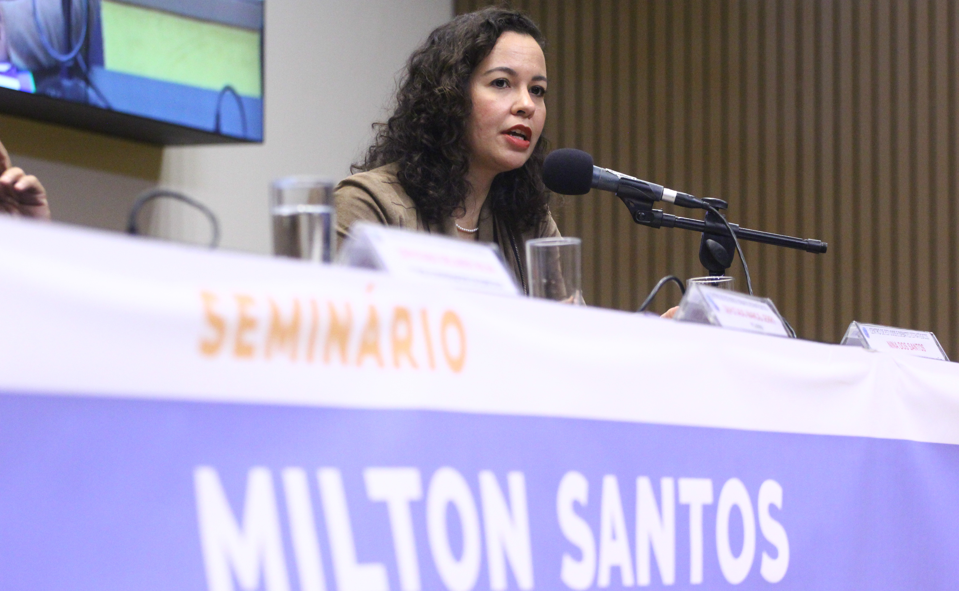 Participantes de seminário na Câmara ressaltam atualidade do pensamento de Milton Santos Participantes de seminário na Câmara ressaltam atualidade do pensamento de Milton Santos