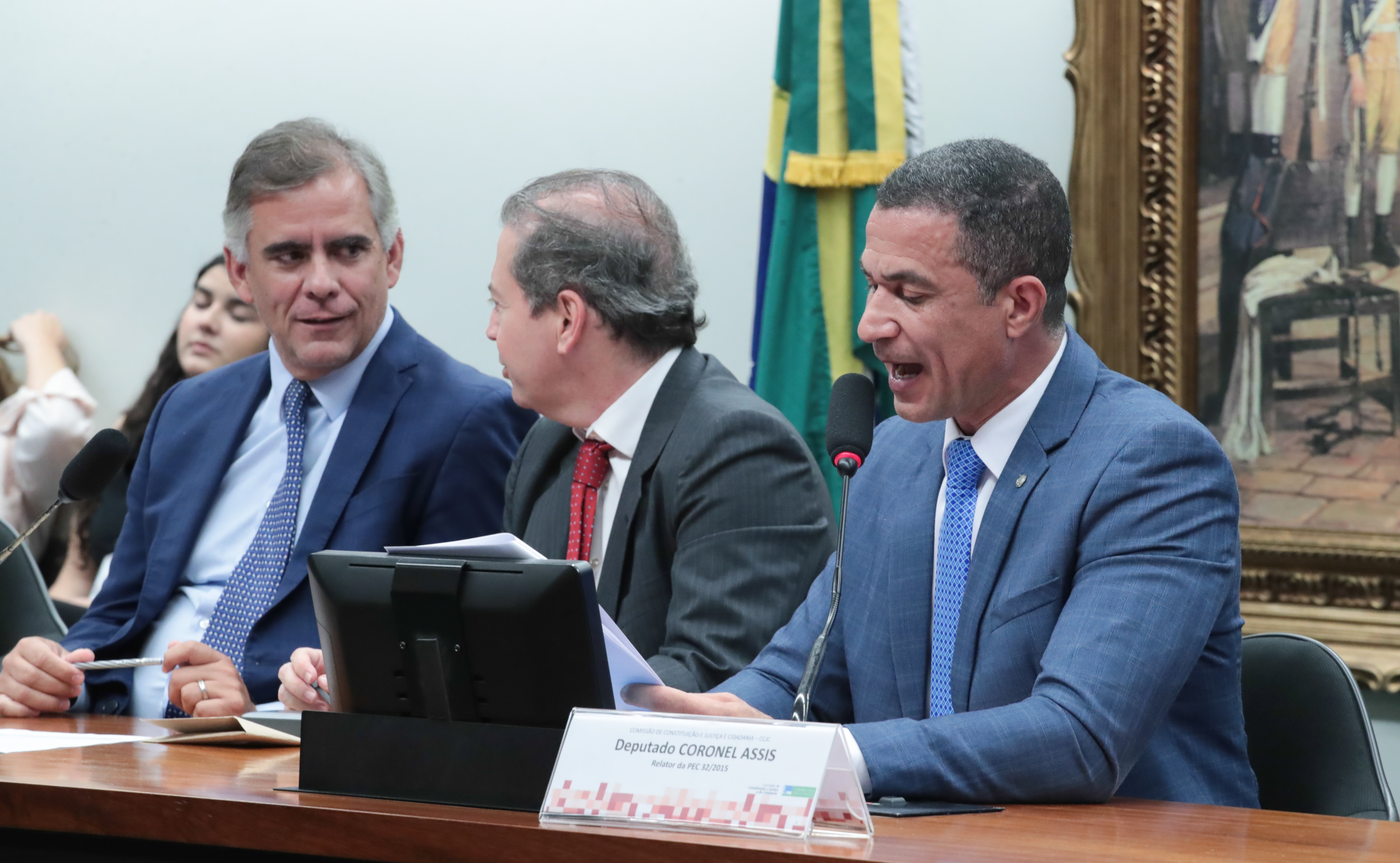 Comissão de Constituição e Justiça pode votar hoje proposta que reduz maioridade penal para 16 anos