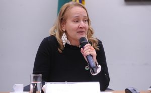 Tabata Amaral